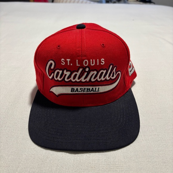 Vintage STARTER St. Louis Cardinals Script Tailsweep Snapback HatRedWool